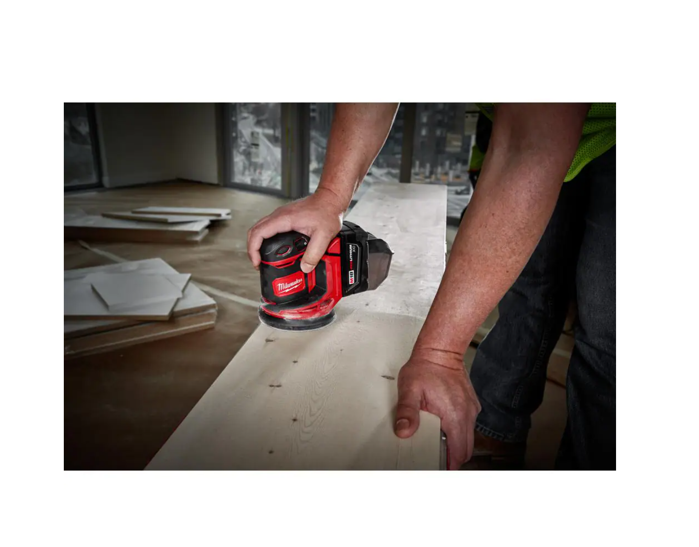 Milwaukee 2630-20-2648-20 M18 18V Lithium-Ion Cordless 6-1/2 in. Circular Saw with M18 5 in. Random Orbit Sander