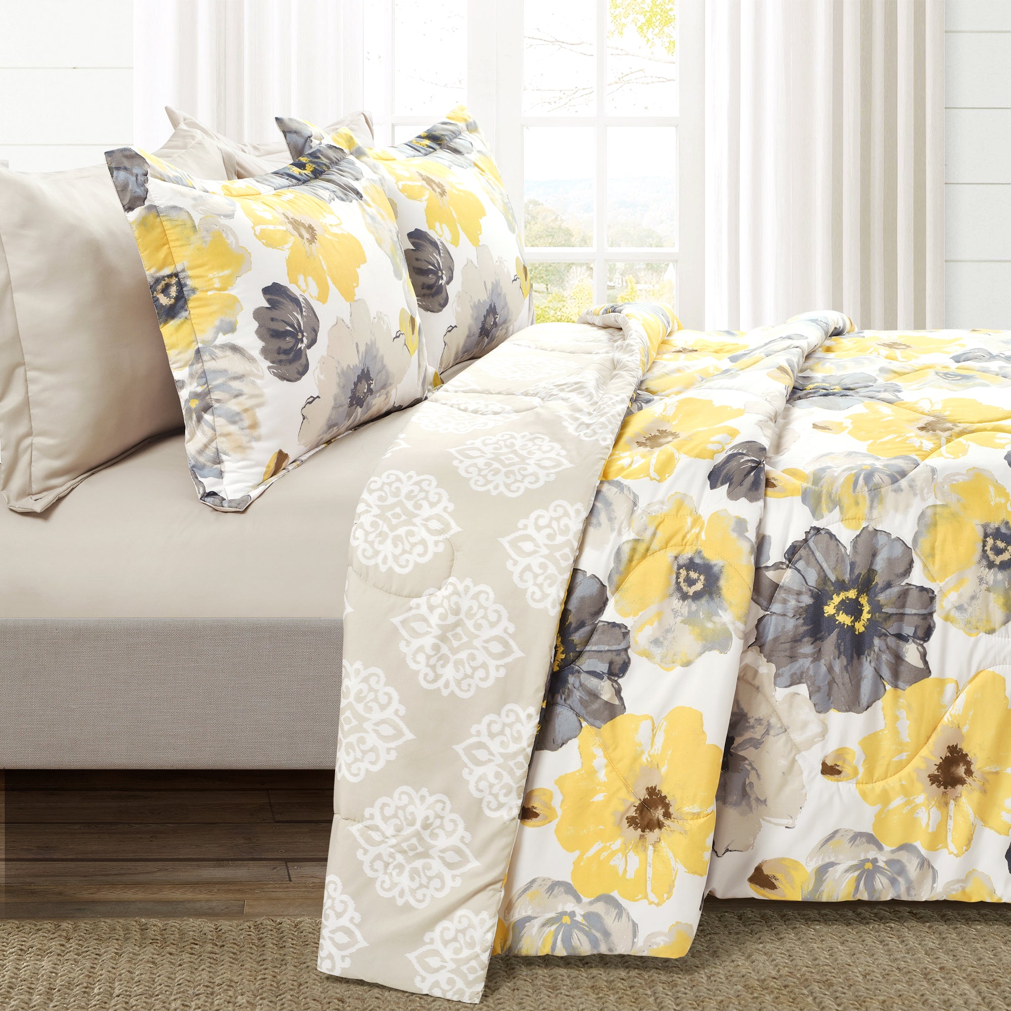 Leah 6 Piece Comforter Set