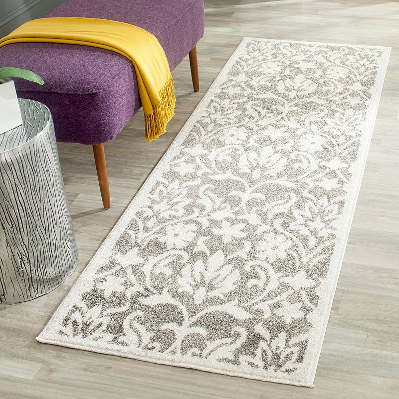 Safavieh Amherst Floral Damask Indoor Outdoor Rug