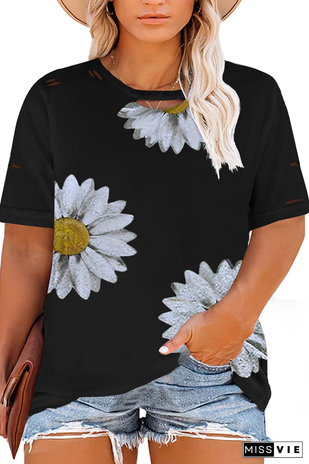 Daisy Graphic Ripped Plus Size Tee