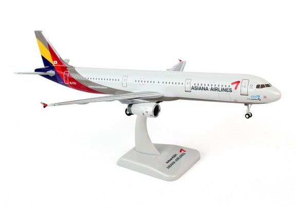 Hogan Wings HG0588GHogan Asiana A321 1/200 W/Gear ...