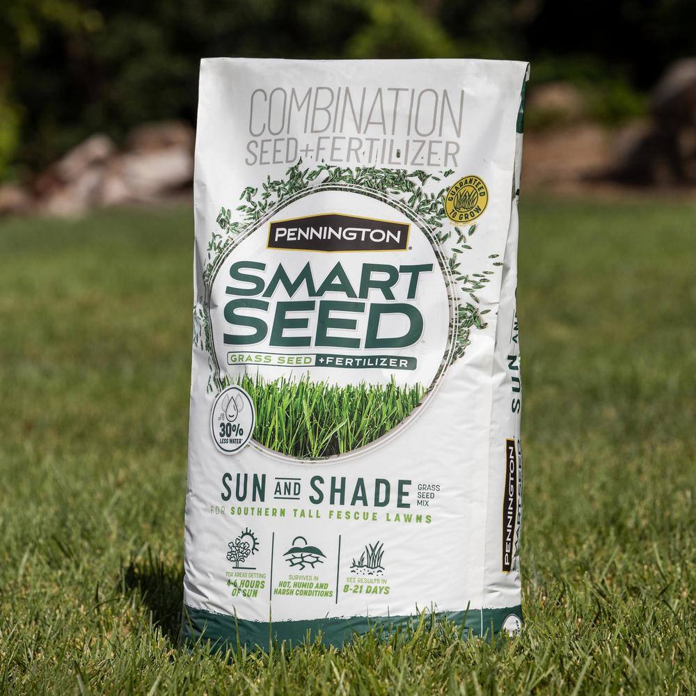 Pennington Smart Seed 7 lbs. Sun and Shade South Grass Seed and Fertilizer 100543723