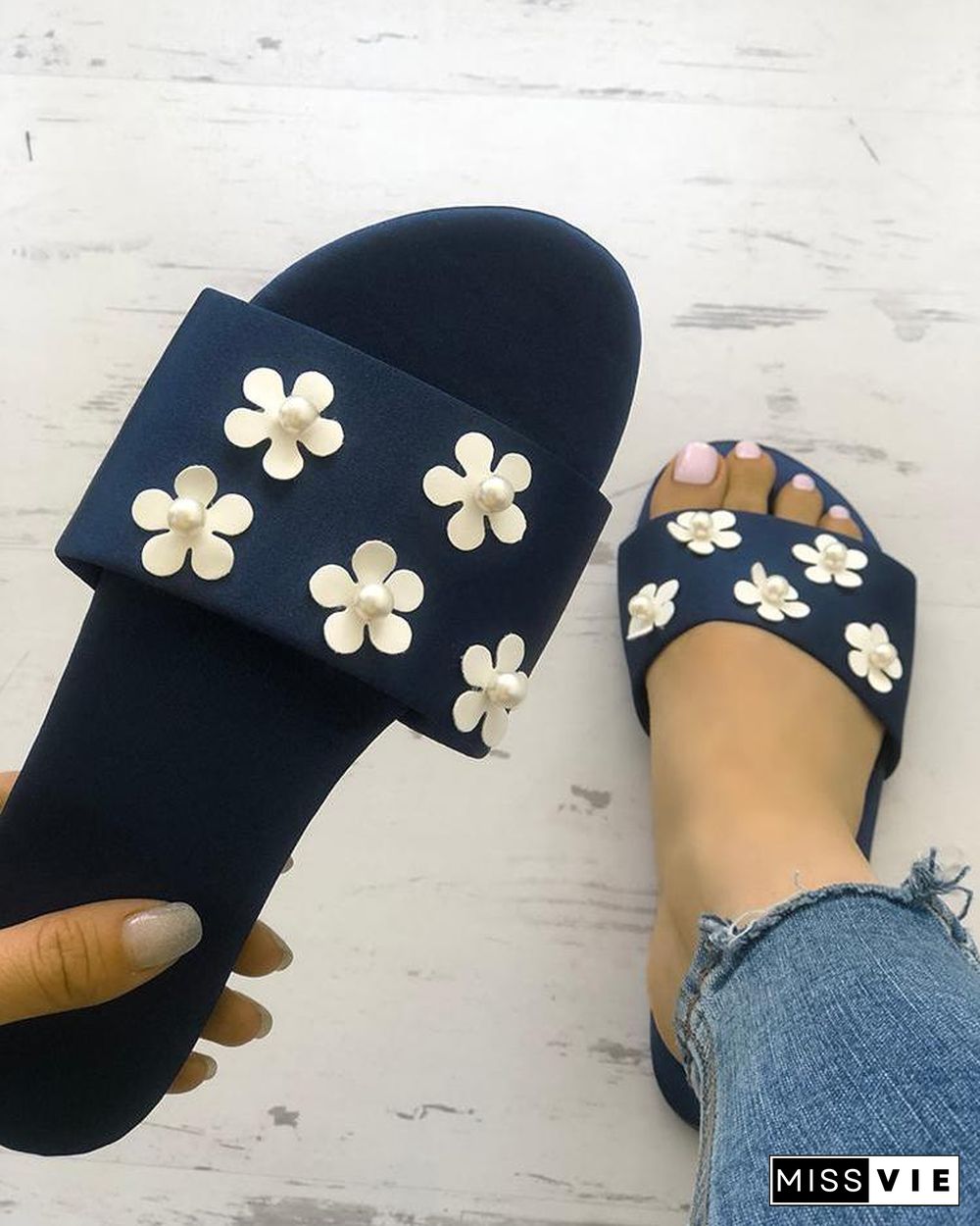 Floral Pattern Beaded Open Toe Slippers