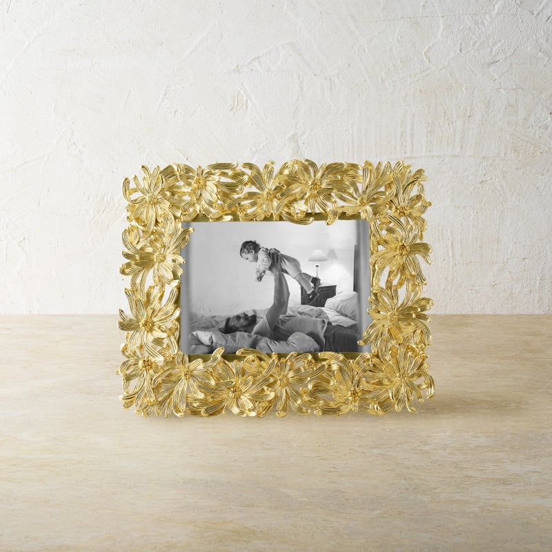 Dahlia Frame