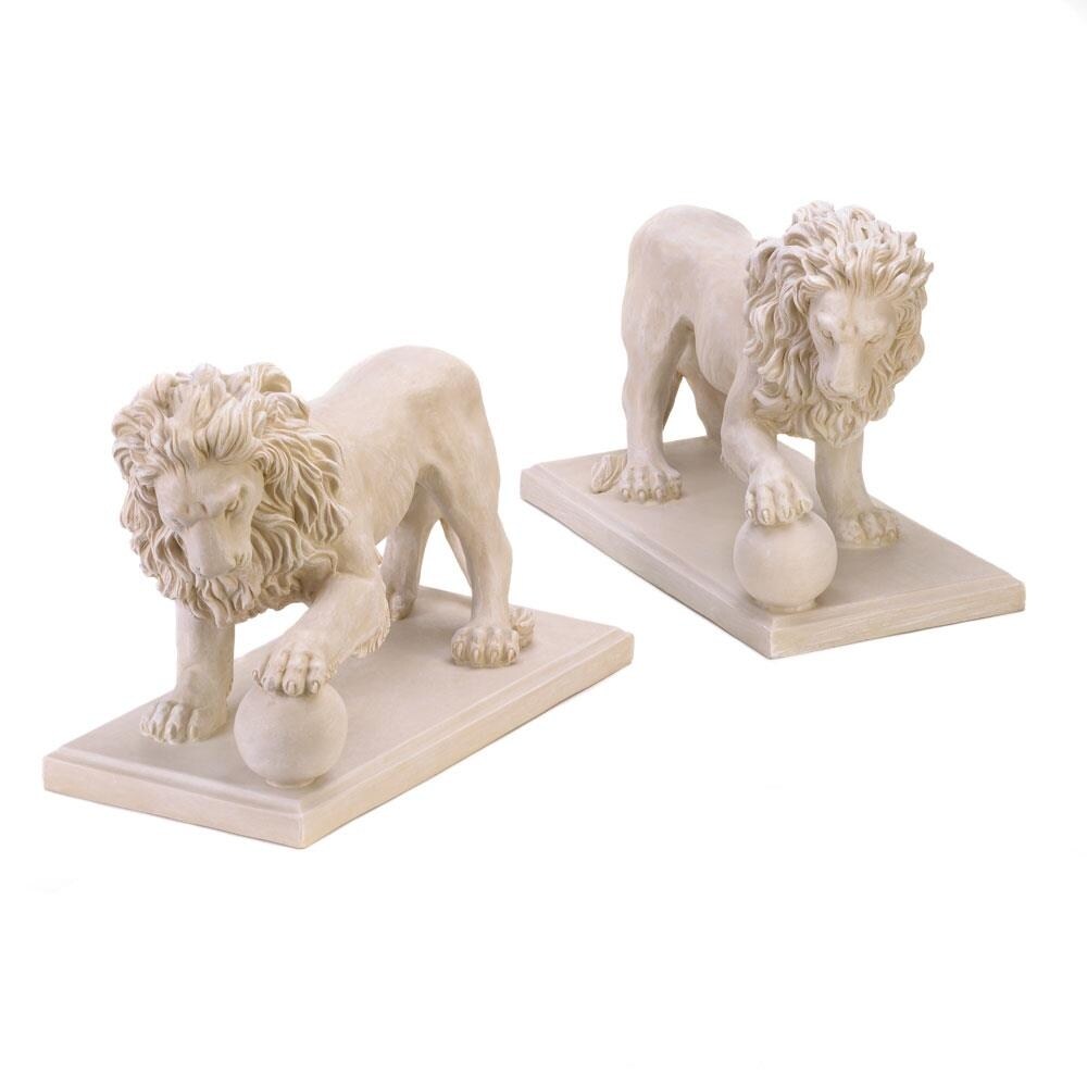 Regal Outdoor Lion Statues   16 x 8.5 x 12