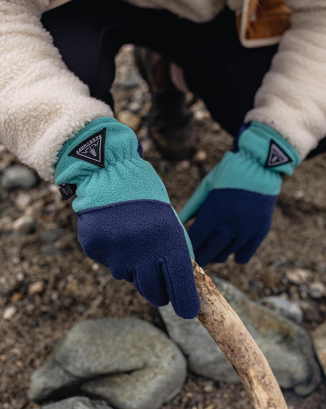 Daytrip Recycled Polar Fleece Touch Screen Gloves - Blue Coral