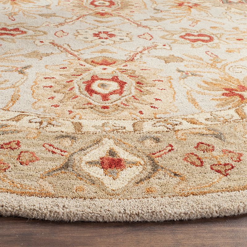 Safavieh Antiquity Lisa Framed Floral Wool Rug