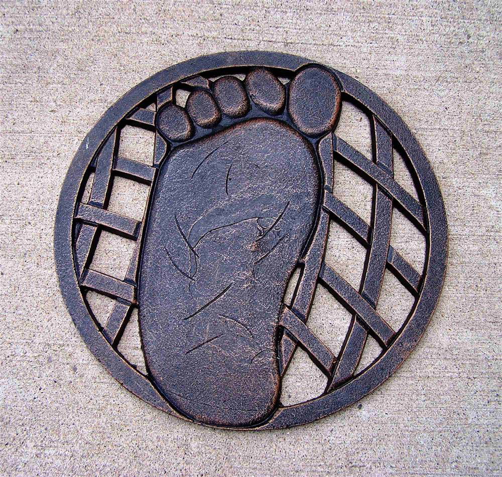 Cast Aluminum Left Foot Stepping Stone in Antique Bronze Finish