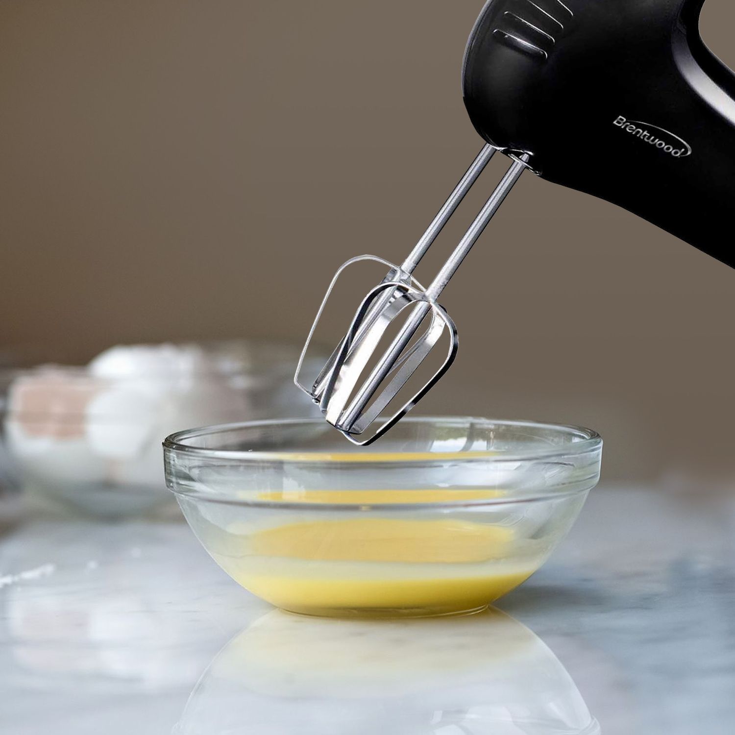 Brentwood 5-Speed Hand Mixer