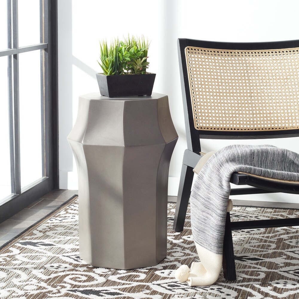 SAFAVIEH Klaudia Concrete Indoor/Outdoor Accent Table   16\