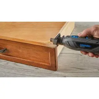 Dremel 8260 12VLi-Ion Variable Speed Cordless Smart Rotary Tool with Brushless Motor5 accessories3Ah BatteryChargerTool Bag