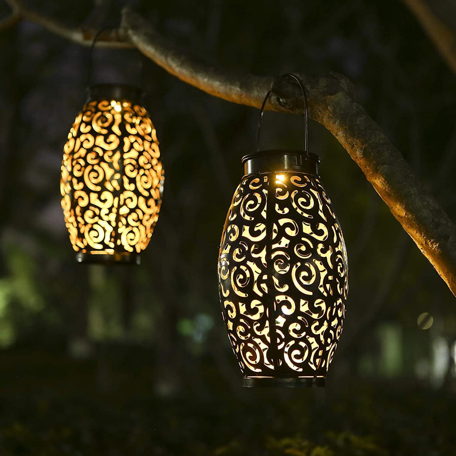 2 Pcs Solar Lantern Garden Decor LED Lights Solar Pathway Chrismas Light Patio Walkway Hanging Solar Lanterns Outdooor Yard Decorative