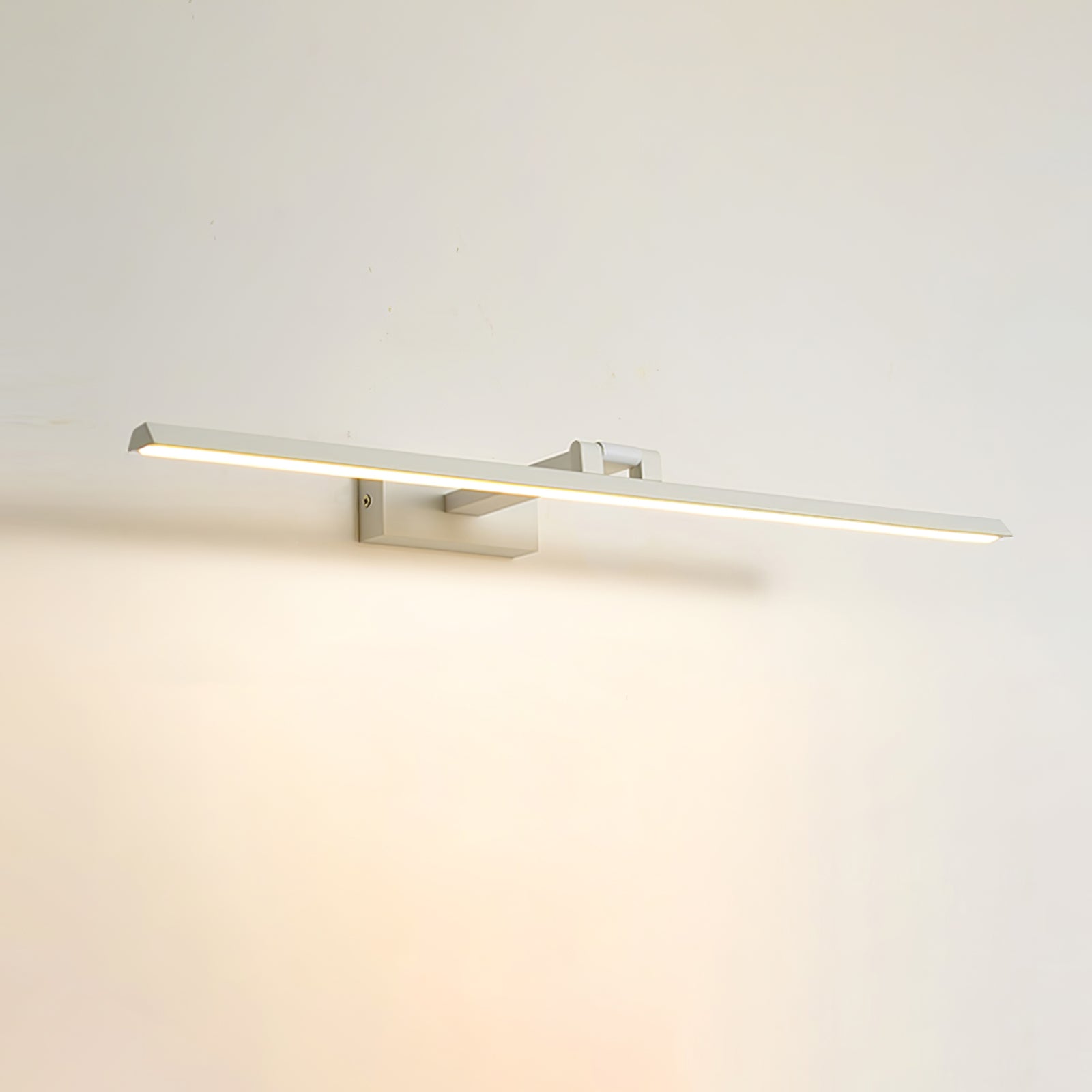 Linear Bathroom Wall Lamp