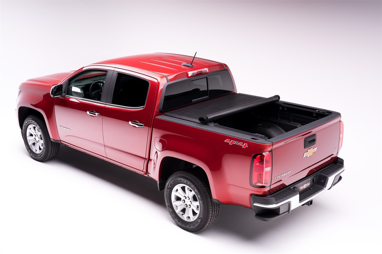 Truxedo Deuce  1522 ColoradoCanyon 6x272quot wout Sport Bar Tonneau Cover