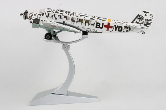 Corgi CG36911 JU52 1/72 Air Ambulance Stalingrad E...