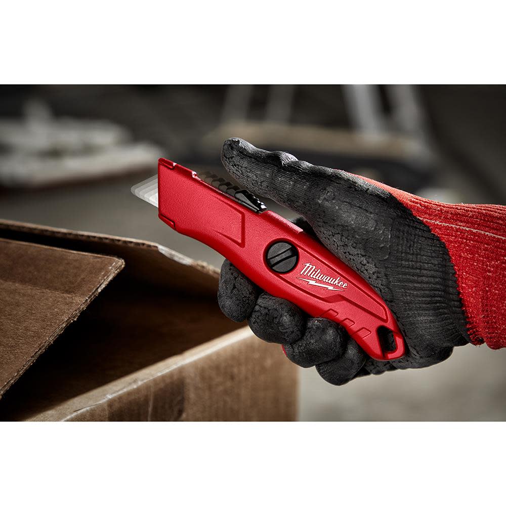 Self Retracting Utility Knife