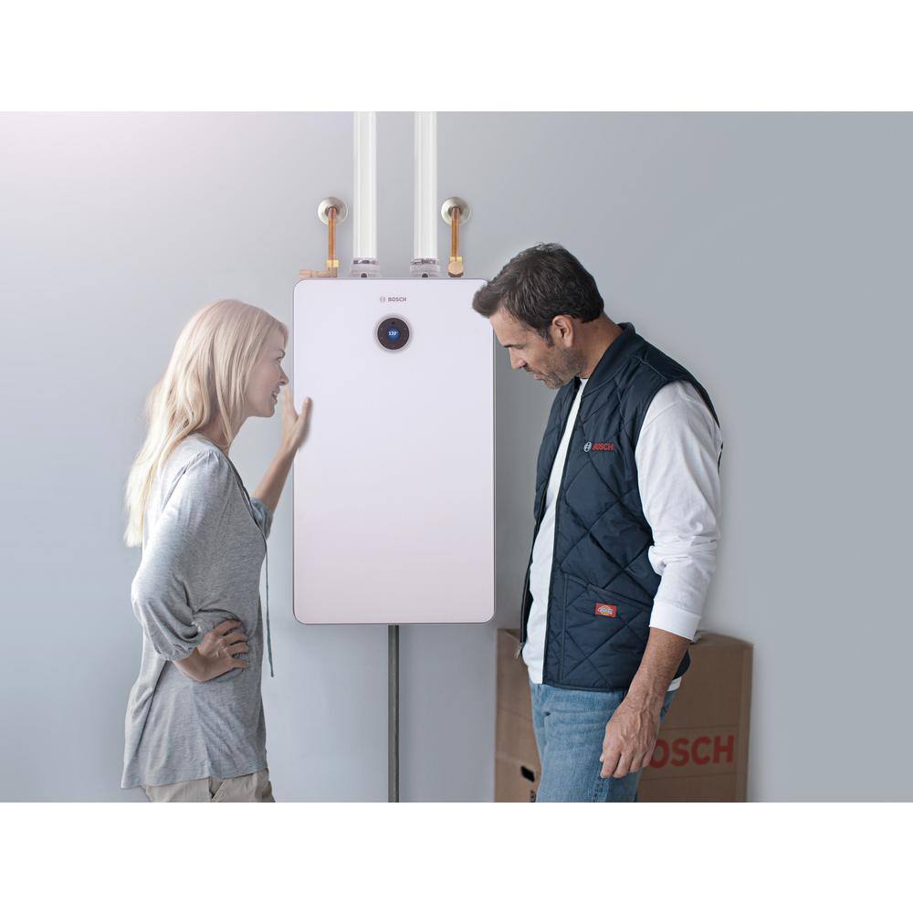 Bosch Greentherm T9900i SE 199 - 11.2 GPM Residential Natural Gas or Liquid Propane High Efficiency Gas Tankless Water Heater 7736503732