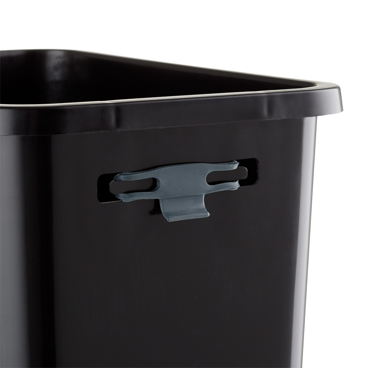 8 gal PullOut Trash Can