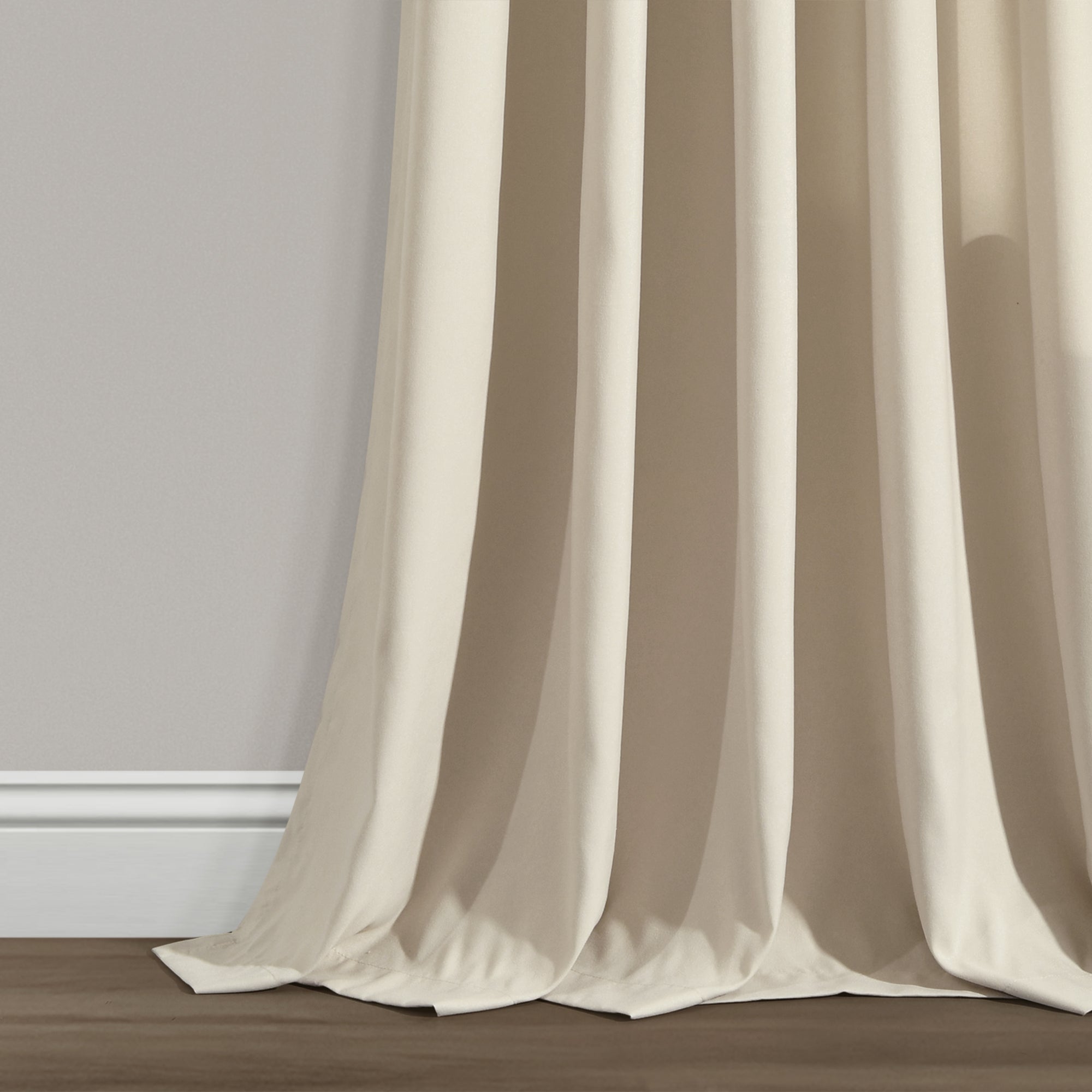 Avery Window Curtain Set