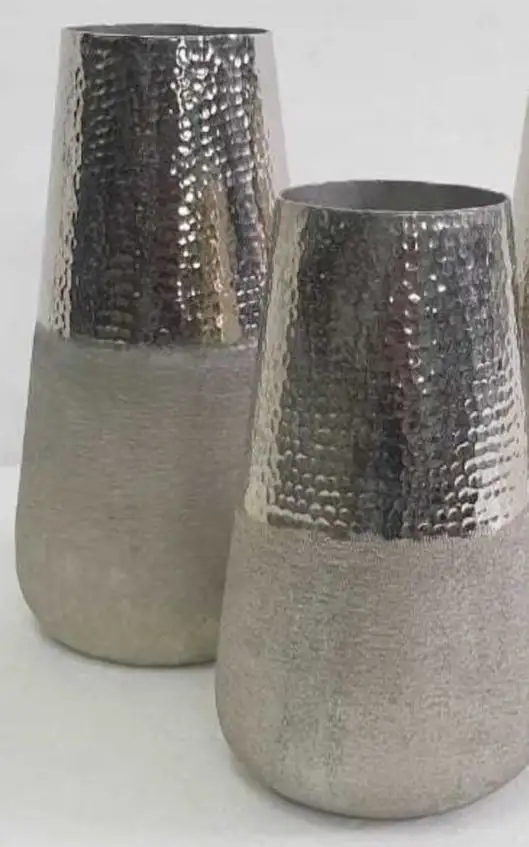 Silver Finished Aluminium Metal Flower Vase Custom Finished Metal Table Top Flower Vase