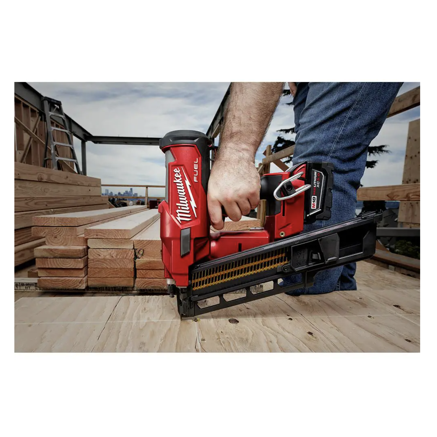 Milwaukee M18 Fuel 3-1/2 In. 18-Volt 21-Degree Lithium-Ion Brushless Cordless Framing Nailer (Tool-Only)