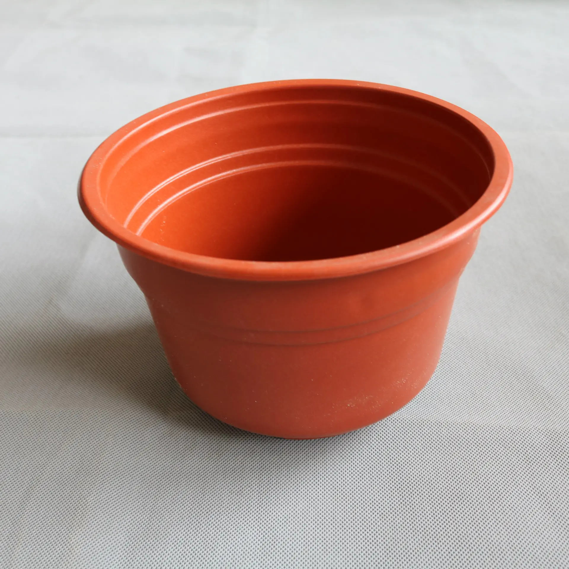 Hot  sell  Durable Home Garden Supplies Flowerpot Multiple Sizes Nursery Succulents Planter Transplant Plastic Flower Pot