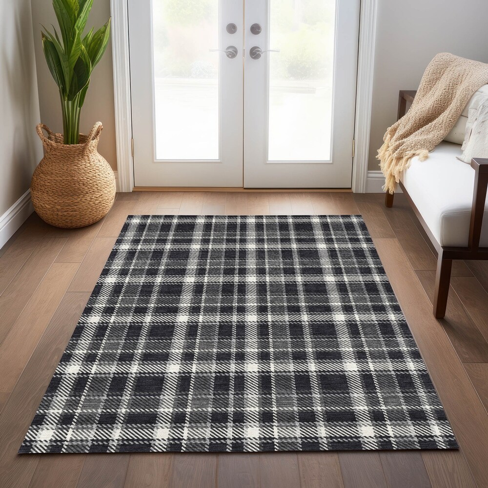 Machine Washable Indoor/ Outdoor Traditional Plaid Chantille Rug