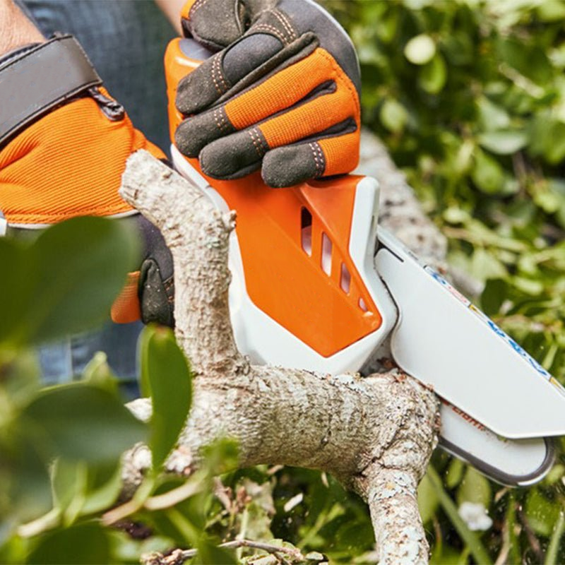 battery-powered wood cutter