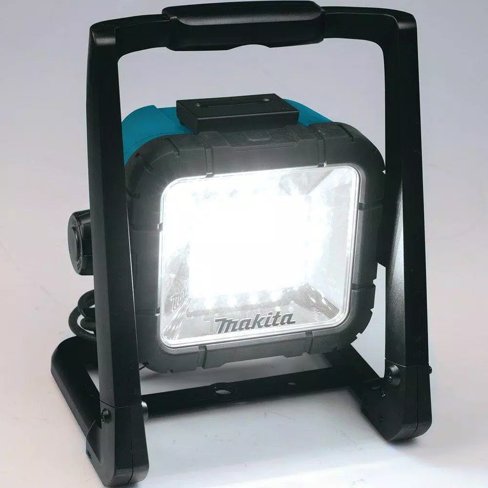 Makita 18-Volt LXT Lithium-Ion Cordless/Corded LED Flood Light and#8211; XDC Depot