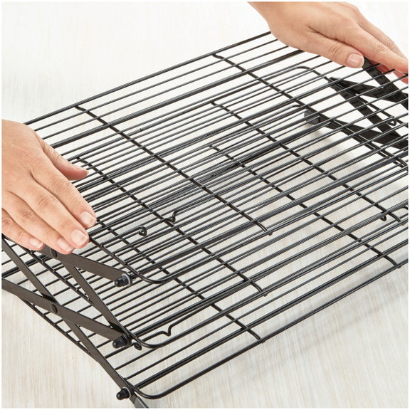 Wilton 2105 8402 3 Tier Collapsible Cooling Rack