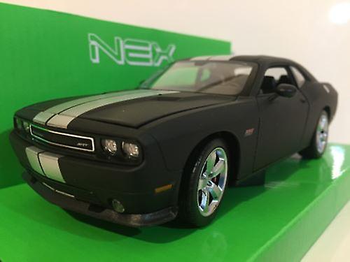 Dodge Challenger SRT 2012 Matt Black with Stripe 1:24 Scale Welly 24049