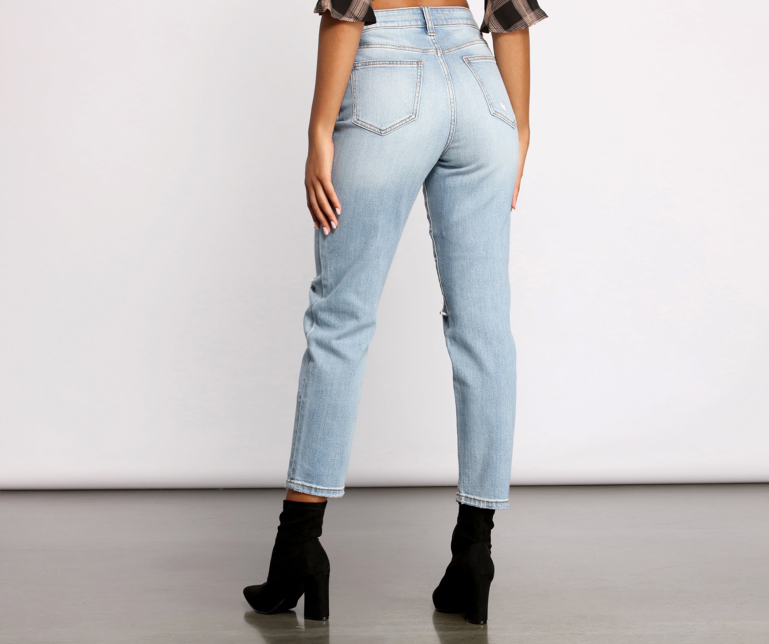 Tobi Super High Rise Cropped Mom Jeans