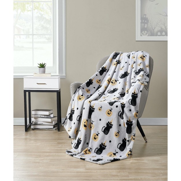 Kate Aurora Autumn Living Halloween Spooky Black Cats amp Pumpkins Purple amp Black Ultra Plush Throw Blanket