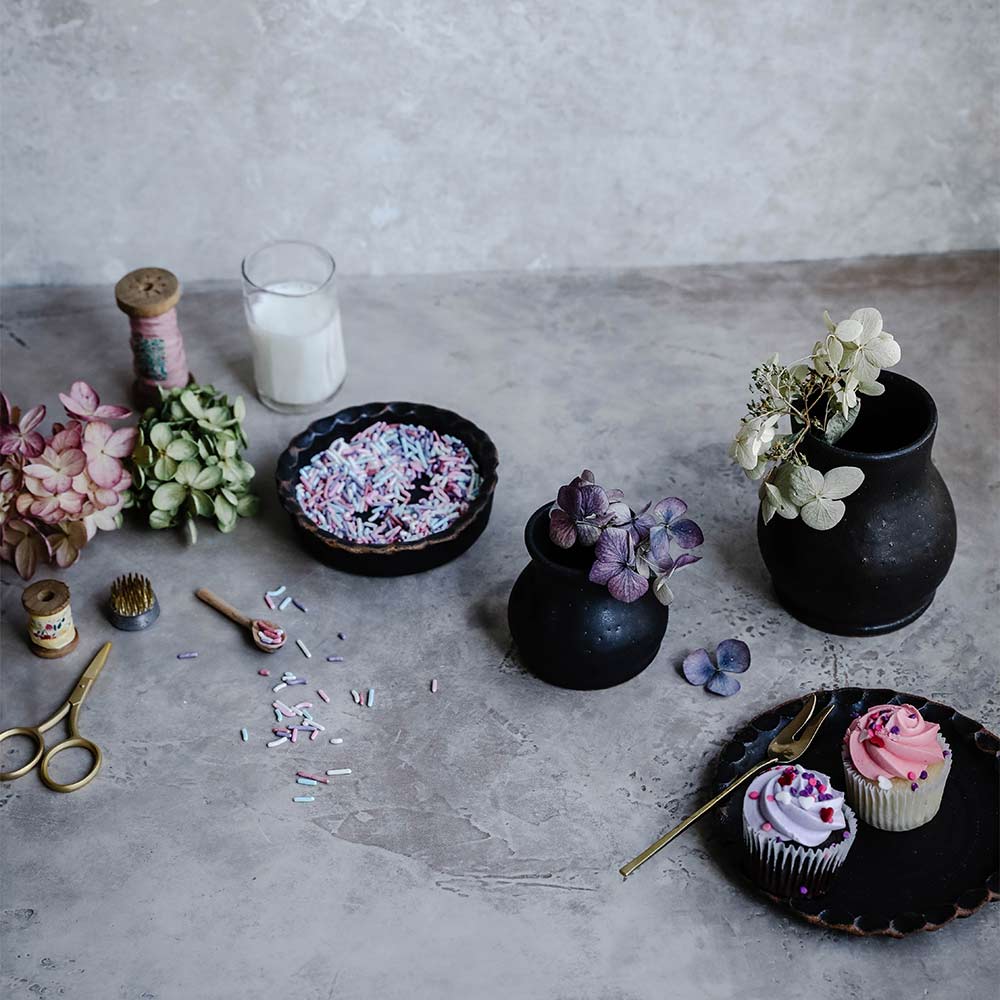 Ceramic Scalloped Dish - Dark