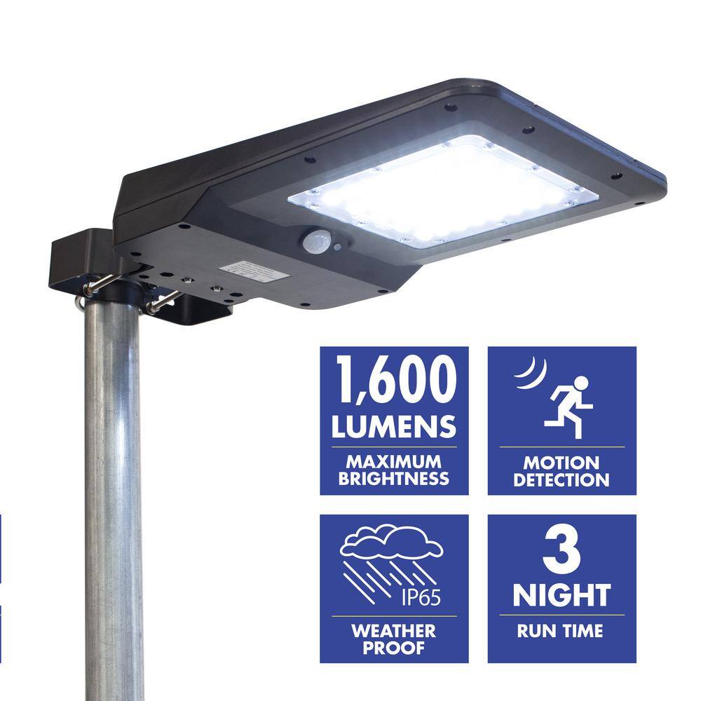 Wagan Tech Solar Powered Black 1600 Lumens Motion Activated Outdoor Integrated LED Landscape Flood Light EL8586