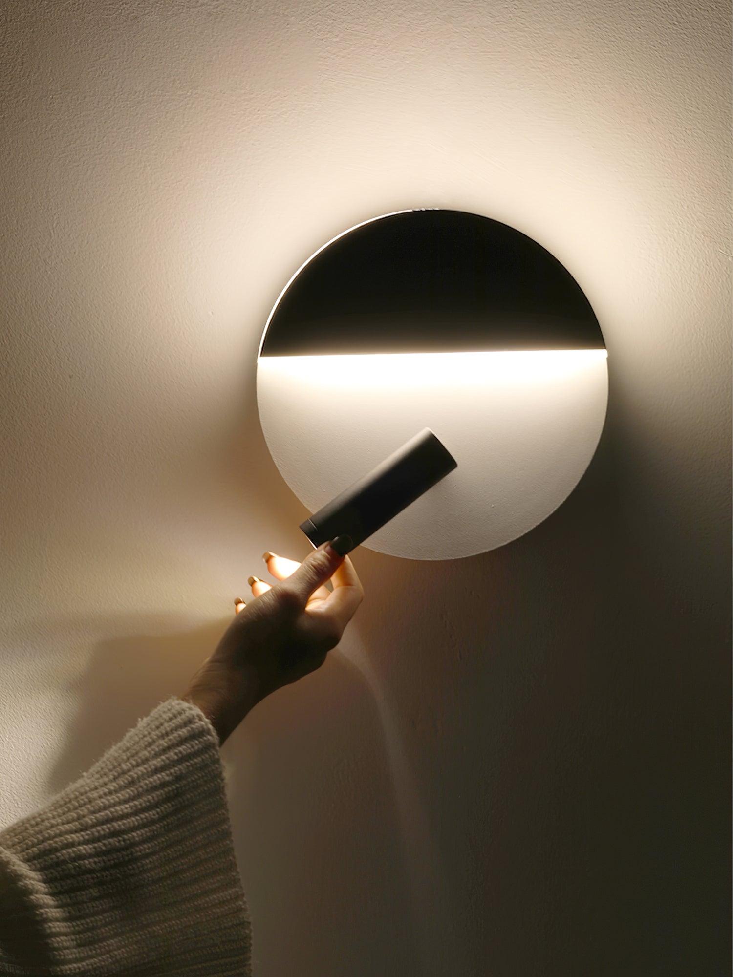 Kneeland Rotatable Wall Lamp