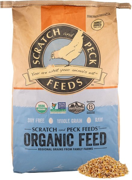 Scratch and Peck Feeds Cluckin' Good Organic Cracked Corn Poultry Treats