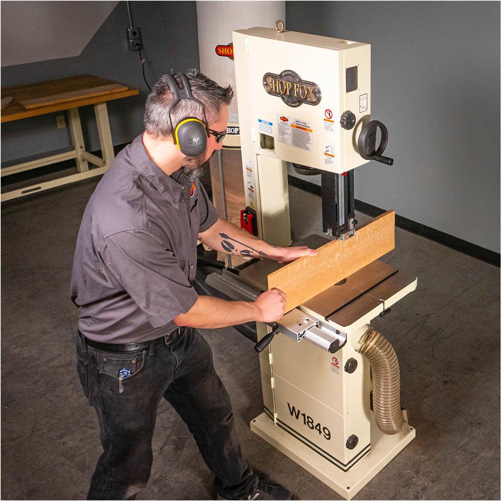 Shop Fox Resaw Bandsaw 110V/220V 2HP 1 Phase