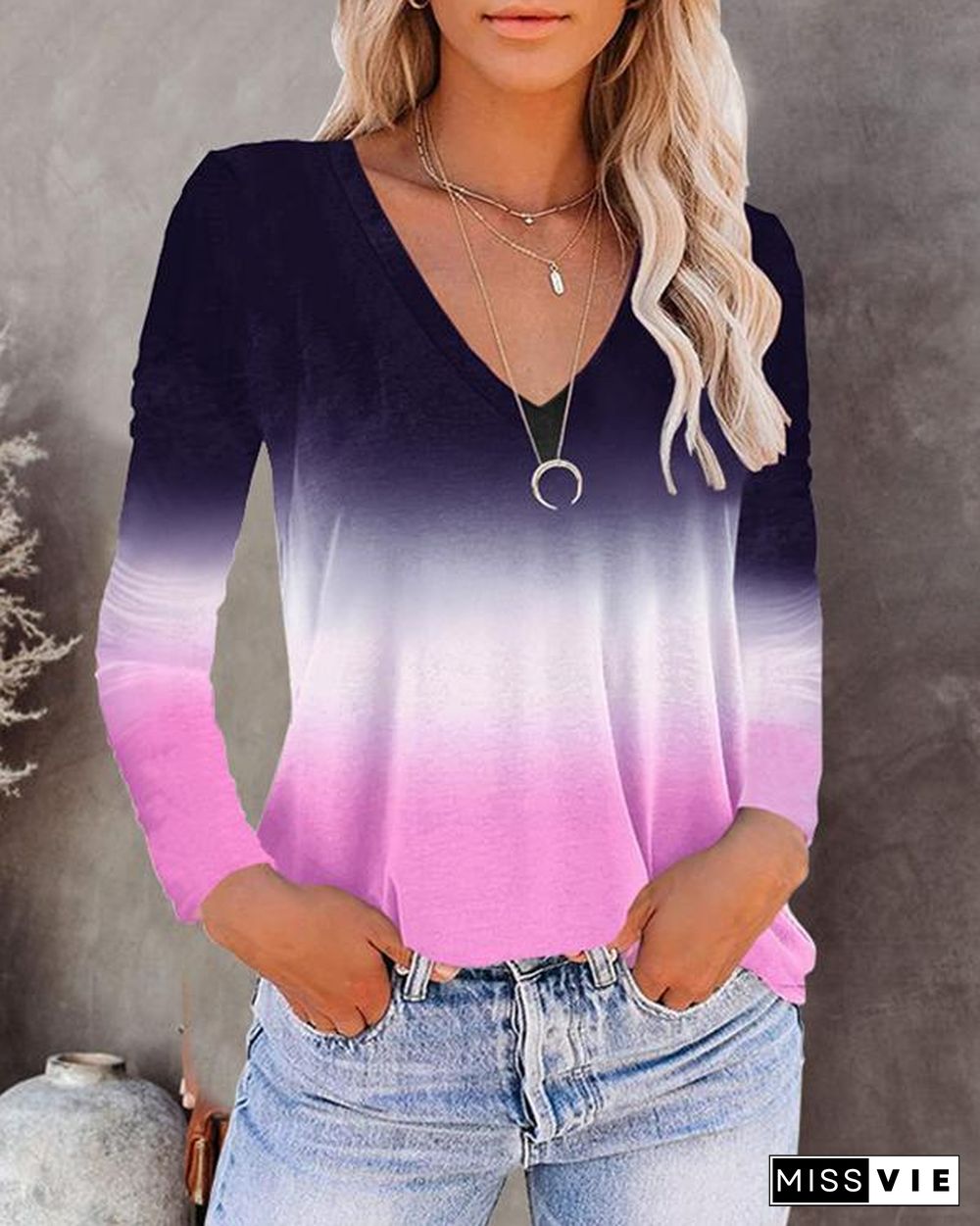 V-neck Long-sleeved Gradient T-shirt