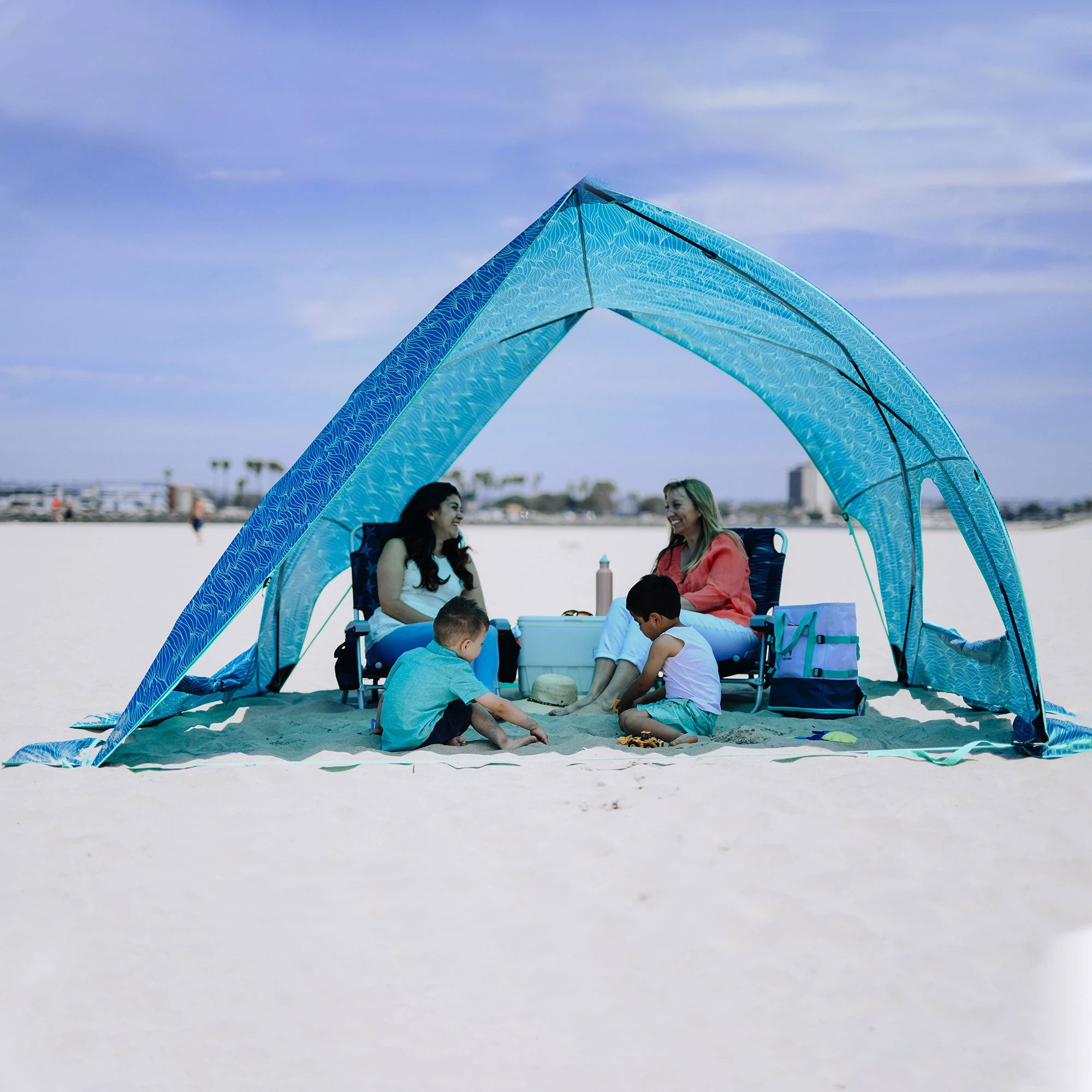 Lightspeed Outdoors A-Shade Adjustable Beach Tent with UV Protection， Blue