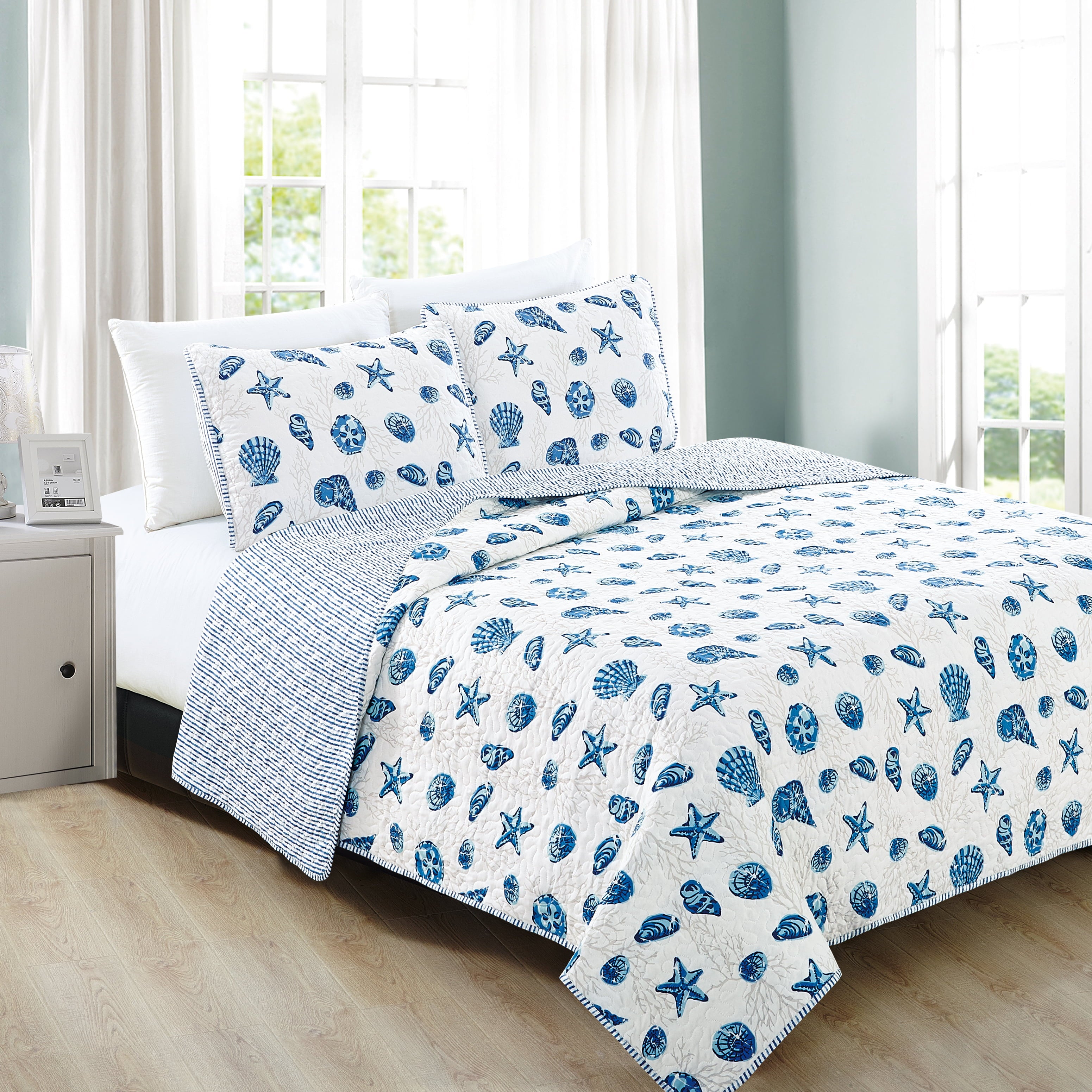 Great Bay Home Coastal Beach Reversible Reversible Quilt Set With Shams  (Twin， Blue)