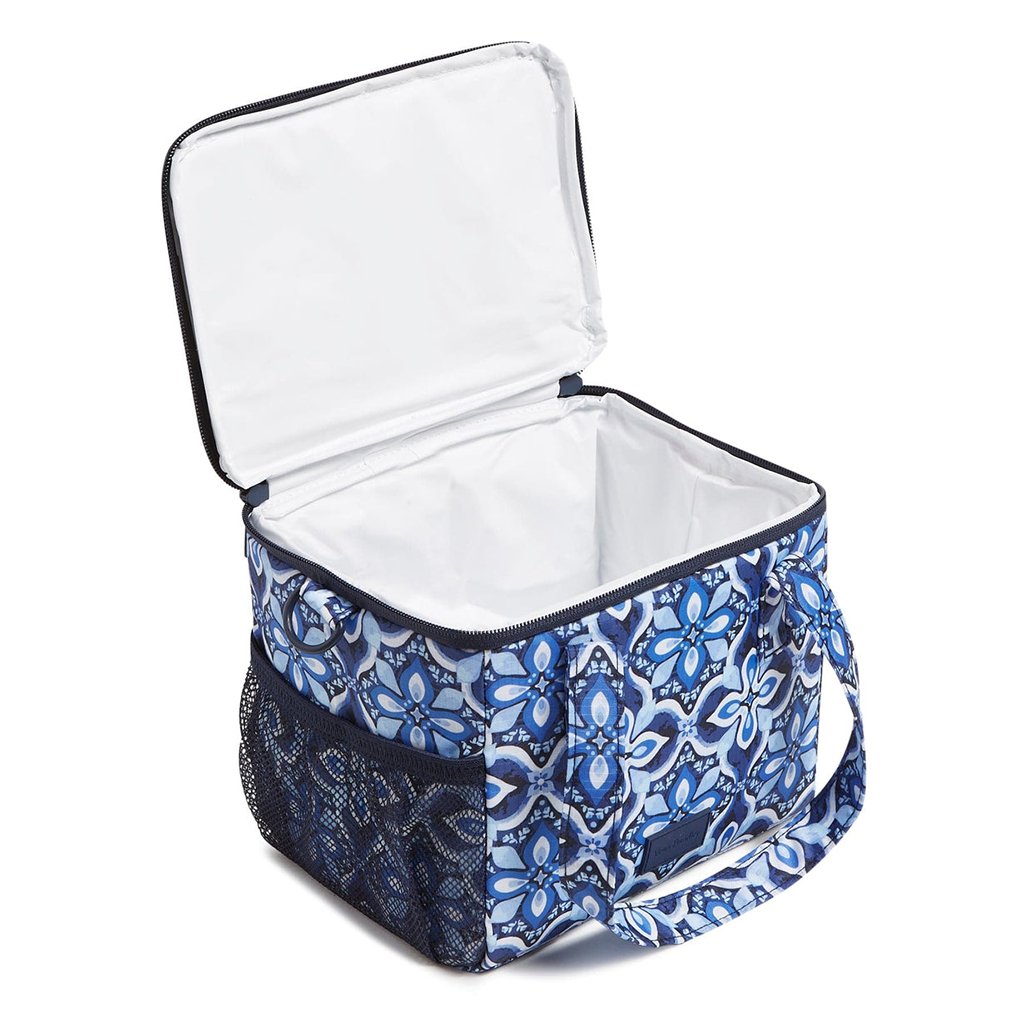 Vera Bradley  Lunch Cooler in Raindrop Medallion