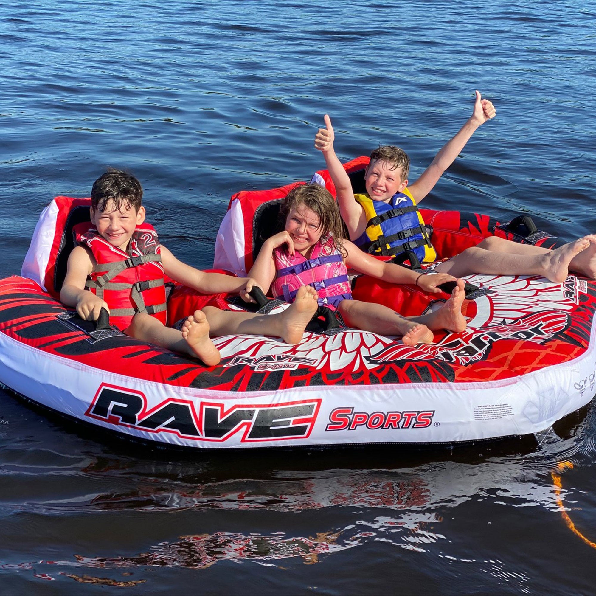 RAVE Sports Warrior 3 Inflatable Towable Tube， For 3 Riders， 510Lbs Max