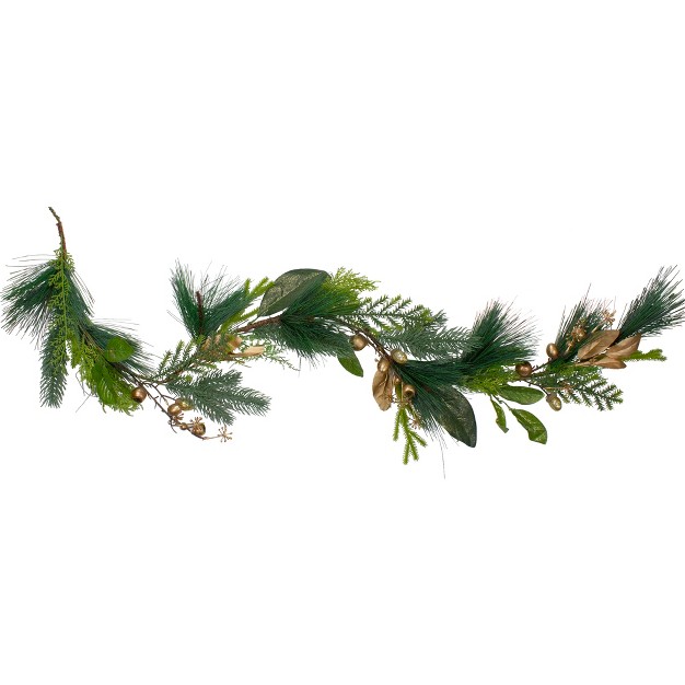 Northlight 5 x27 Leaves Berry And Cedar Artificial Christmas Garland Unlit