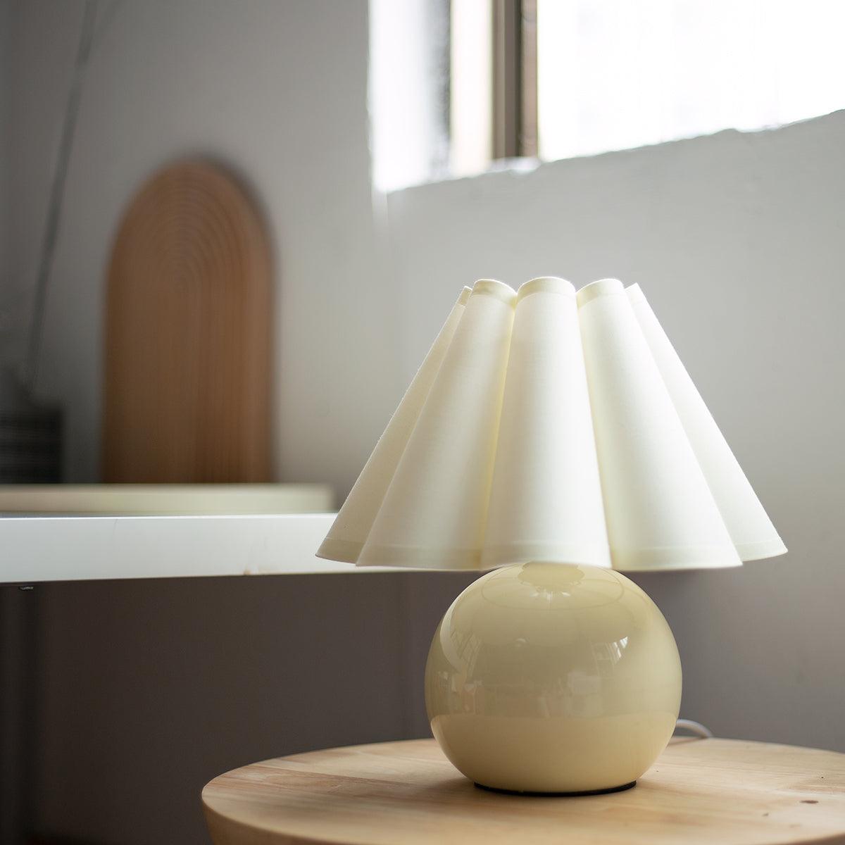 Kicsi Knife Pleat Table Lamp