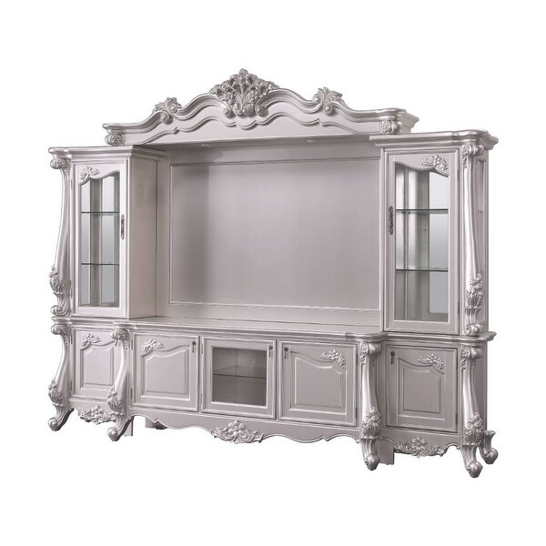 Entertainment Center with Scrolled Crown Top and Queen Anne Feet， Silver