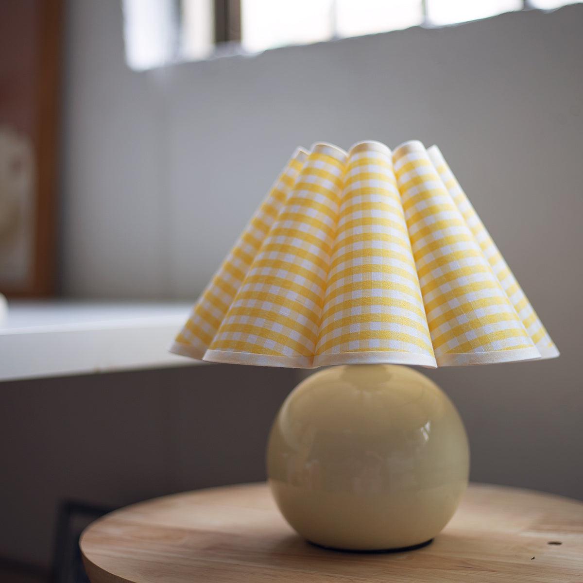 Kicsi Knife Pleat Table Lamp