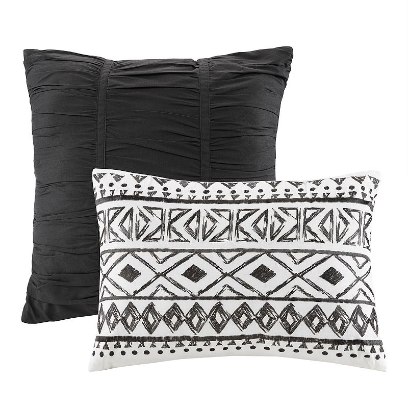 Urban Habitat Cora 7-Piece Cotton Quilt Set with Shams and Throw Pillows