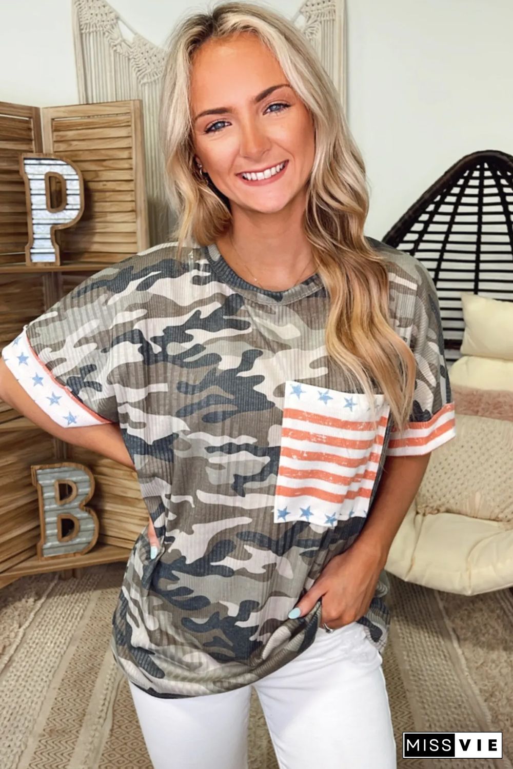 Green Flag Pocket Ribbed Camo Print T-shirt