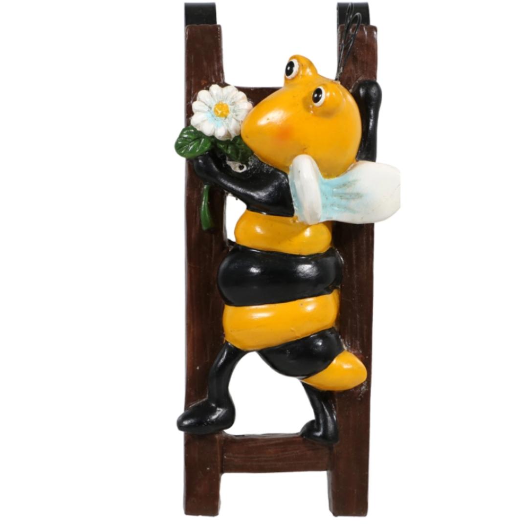 Flower Pot Hugger Figurine Style May Vary Assorted 2 Pcs Bumblebees, Ladybugs, Frogs, Turtles, Owls, Gnomes Garden Fun Collections of Pot Pal Climbers Hanging Planter Decorations Patio Decor Yard De